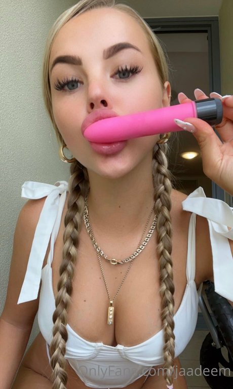 Jade Mckinven leaked onlyfans