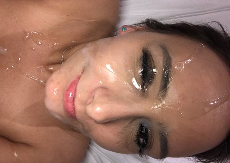 Mariah Leonne onlyfans desnuda