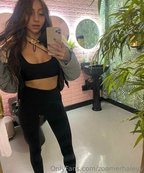 zoomerhaleyy leaked onlyfans free