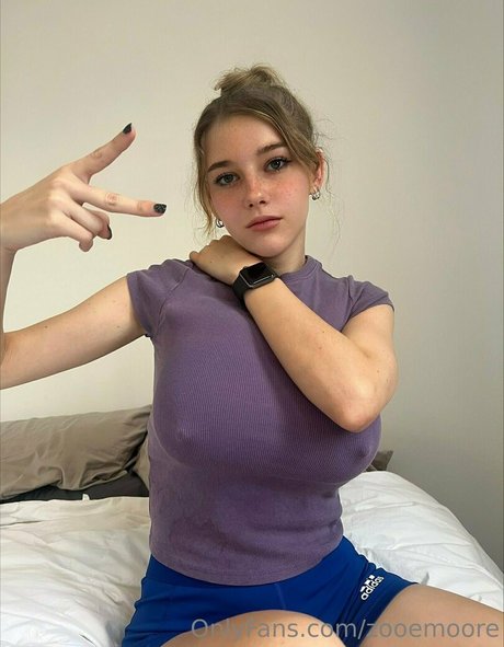 zooemoore onlyfans public photos