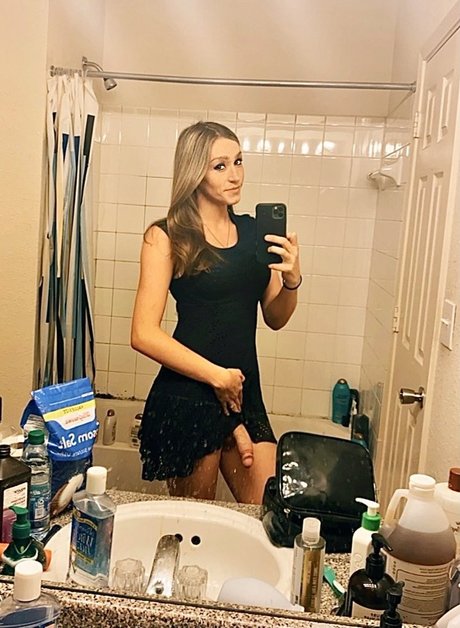 Zoey Taylor only fans photos