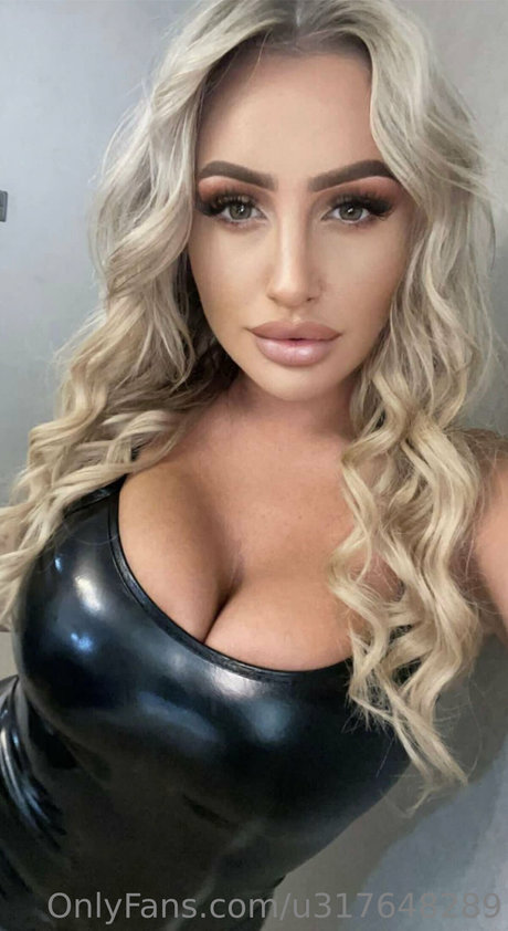 ebony babe onlyfans hot sexy photo