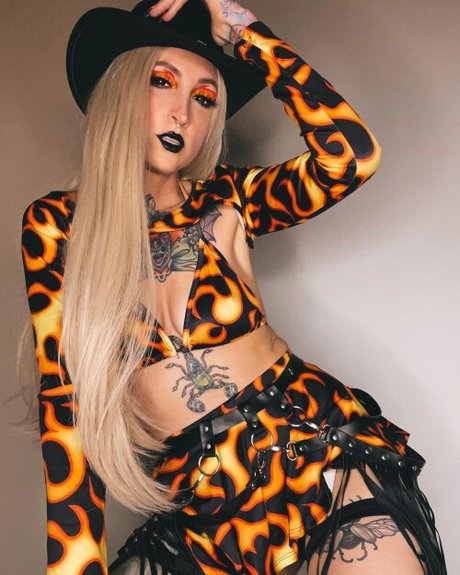 Aritaylor__Ari Taylor xxx only fans