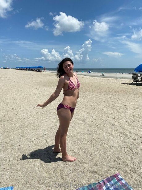 Elise Sue_ tits onlyfans