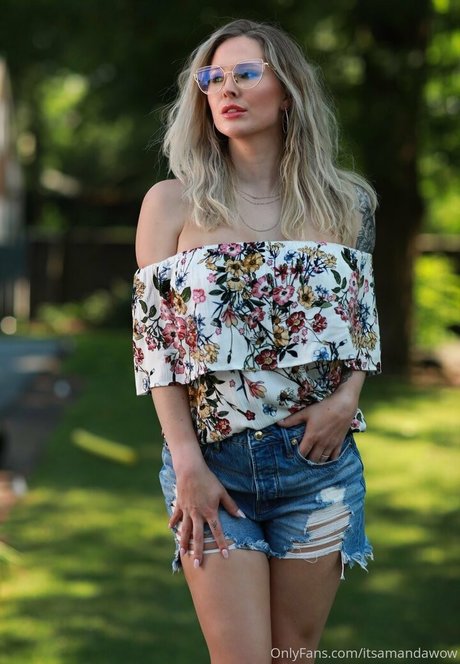 Goddess Amanda feet onlyfans