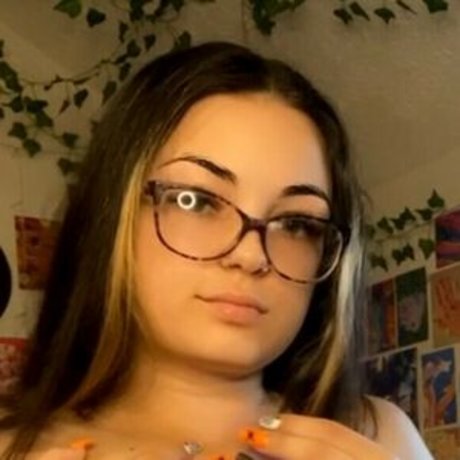 Indicaorsativa onlyfans model