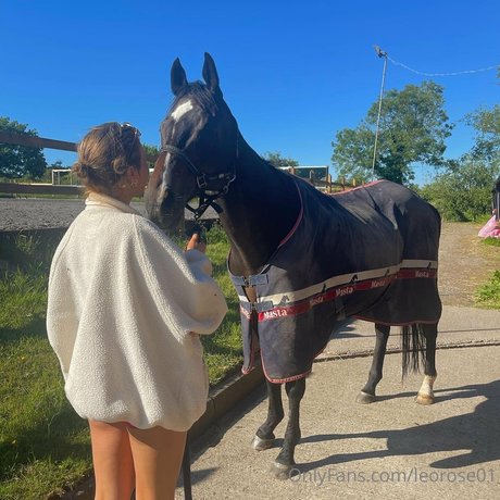 Leo Rose naked on onlyfans