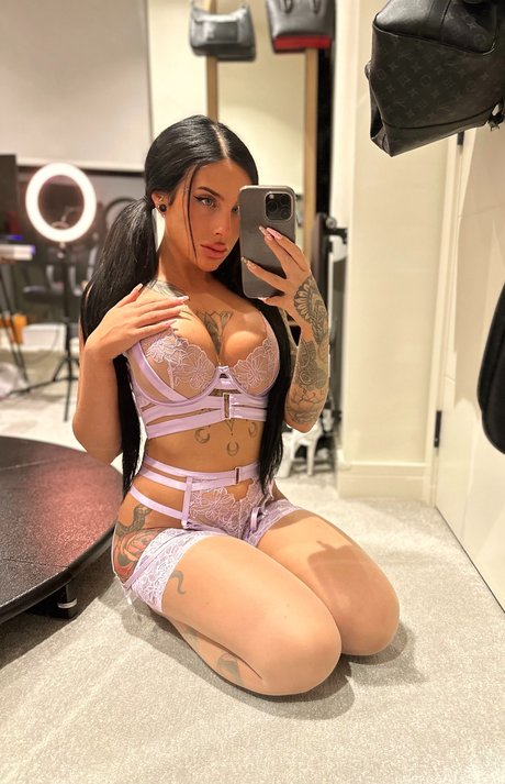 Pixie Dee onlyfans naked leaks