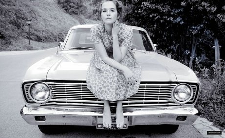 Zoey Deutch leaked onlyfans