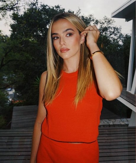 Zoey Deutch only fans leaked