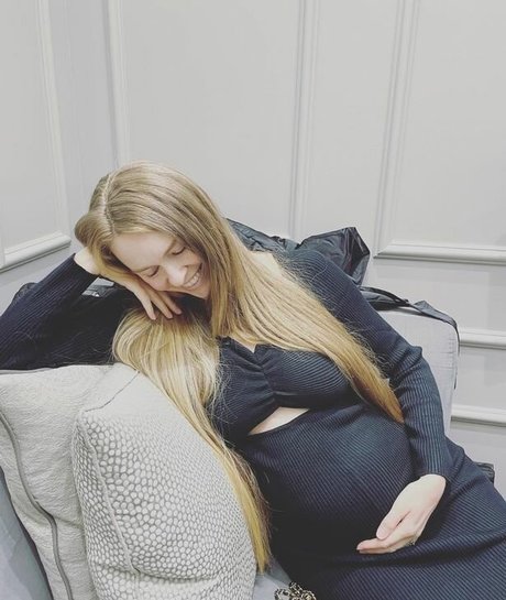 Zoe Salmon leaked onlyfans pictures