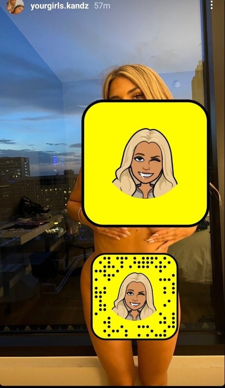 Zoe Lyons onlyfans posts