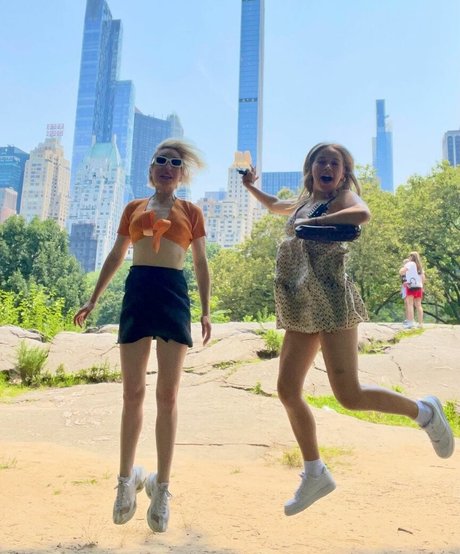 Zoe Lister Jones porn onlyfans