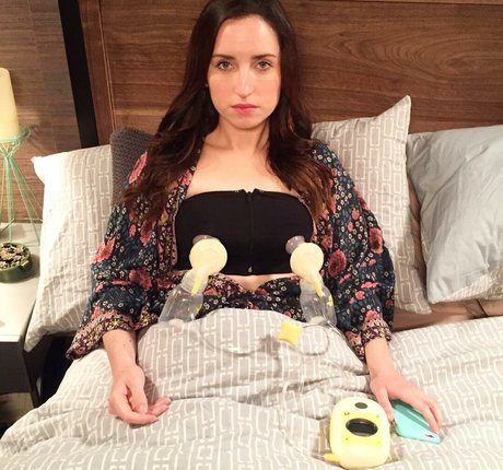 Zoe Lister Jones only fans porn