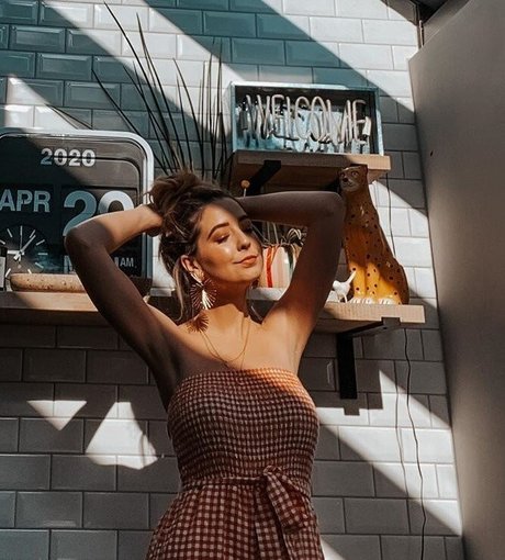 Zoe Sugg nude onlyfans leaks