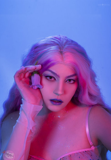 Zoe Volf topless onlyfans