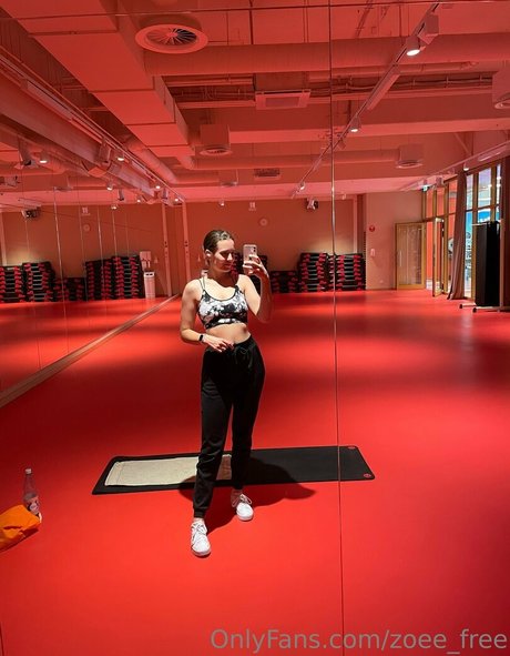 zoenafree onlyfans free