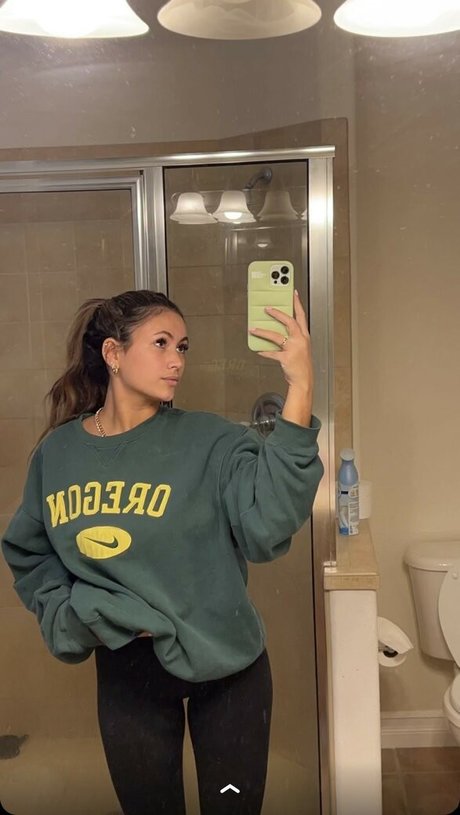 Zoe Fergurson onlyfans nude pictures