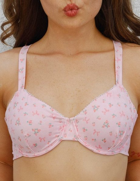 Zoe Colletti onlyfans boobs