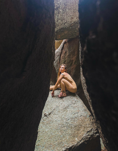 zoebytheriverfree onlyfans naked porn