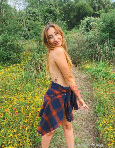 zoebytheriverfree onlyfans leaks xxx