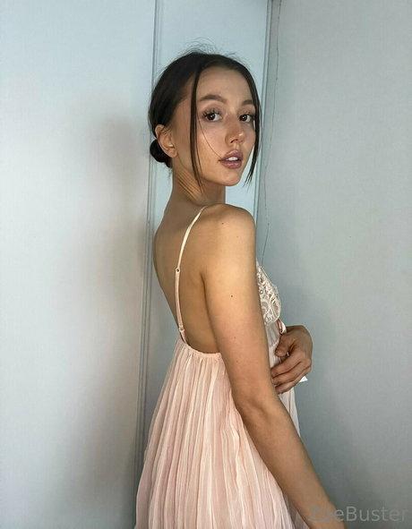 zoebustard only fans review