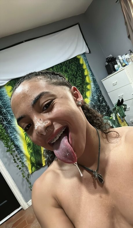 Zerella Skies nude porn onlyfans