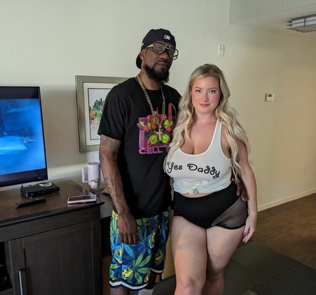 pawgdownthestreet121 onlyfans leaked free