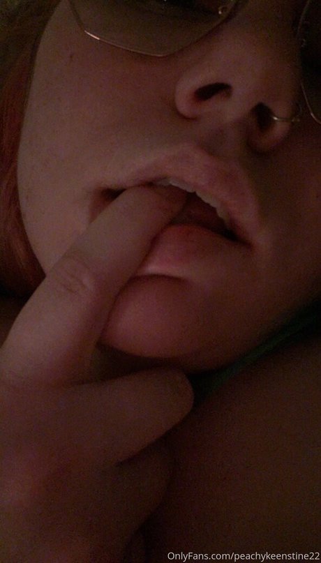 peachykeenstine22 onlyfans pics leaked