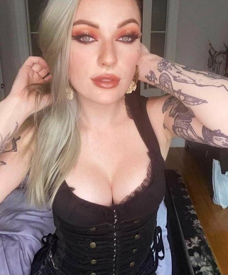 blackheartburlesque porn onlyfans