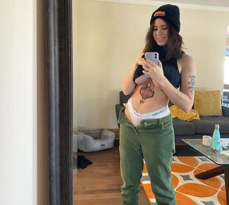 Anisa Jomha onlyfans nude leak