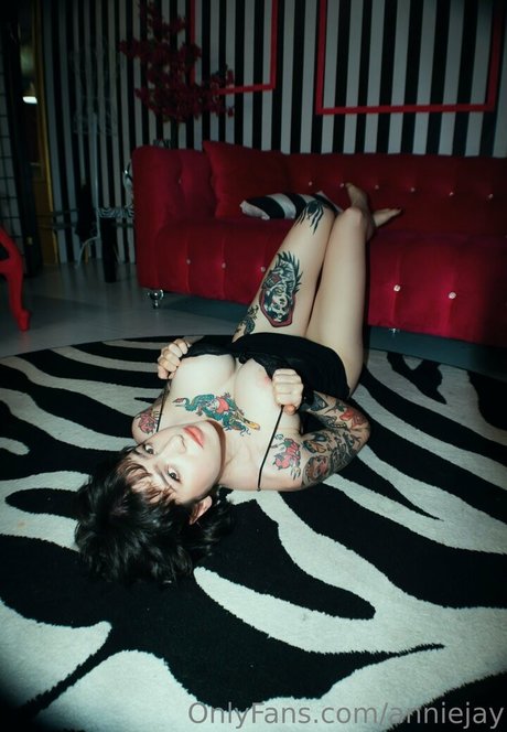 Anisa Jomha onlyfans leak nudes