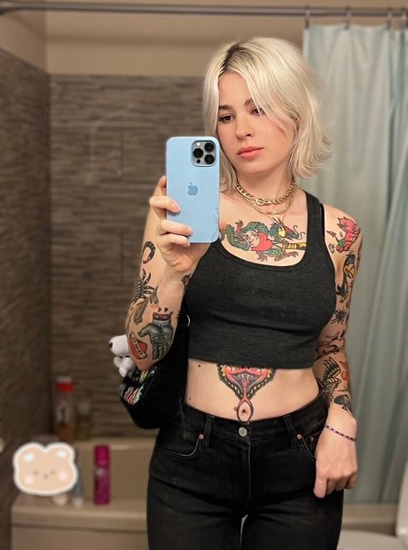 Anisa Jomha porn onlyfans