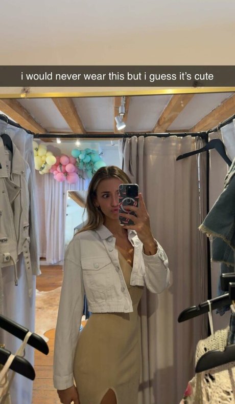 shower threesome onlyfans nudes glimpse