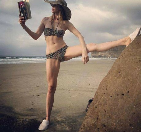 Whitney Cummings onlyfans content