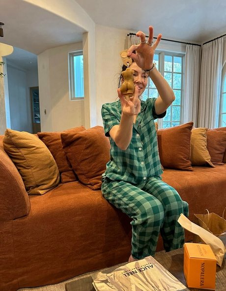 Whitney Cummings onlyfans leaked porn