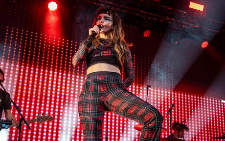 Lauren Mayberry sextape onlyfans