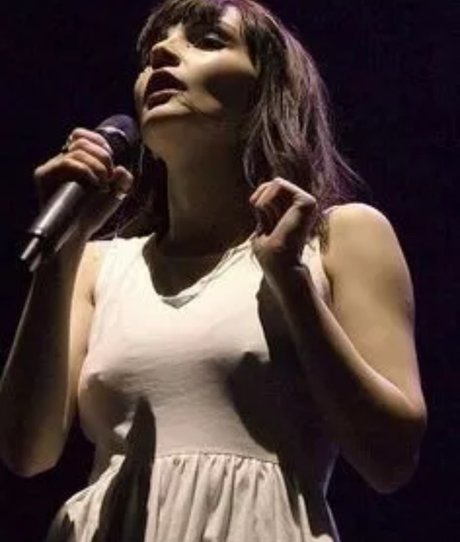 Lauren Mayberry only fans.