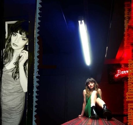 Lauren Mayberry leaked nude onlyfans