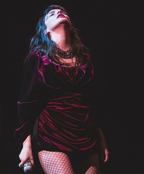 Lauren Mayberry only fans