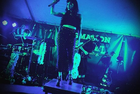 Lauren Mayberry only fans leaks