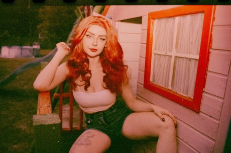 Cherrievelvet Cherrie onlyfans leaks naked