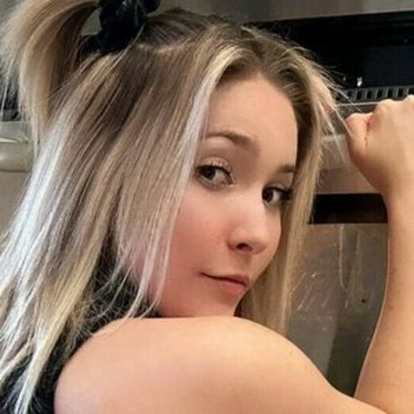 jennatwitch only fans leak nude