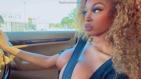 Toplesstherapist onlyfans nude photos