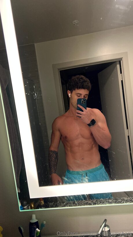 Therealgymshark onlyfans leak nude