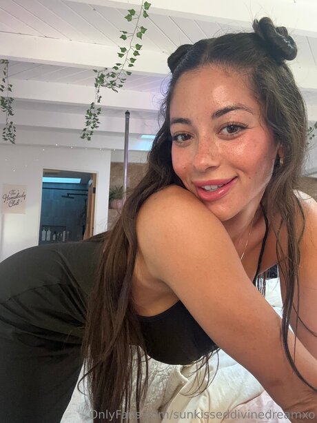 Sunkisseddivinedreamxo onlyfans porn leaked