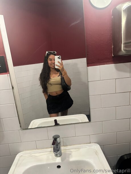 Sweetaprill nudes onlyfans leaked