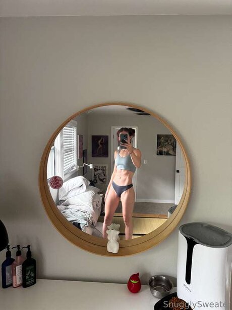 Snugglysweaterof ass onlyfans