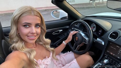 Shanti Hot leaked onlyfans photos