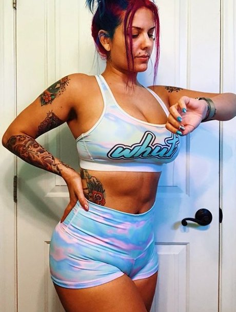 TheZombiUnicorn onlyfans leaks